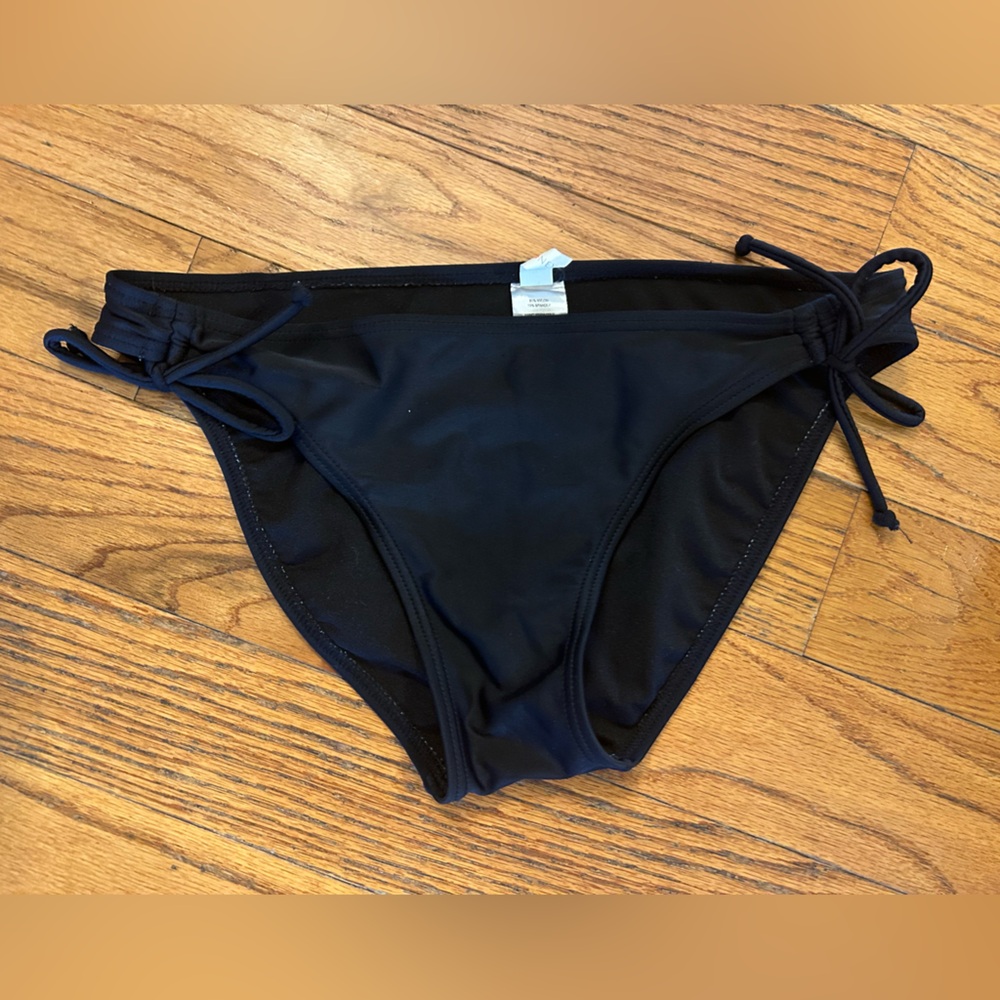 Black low rise bikini bottom Medium